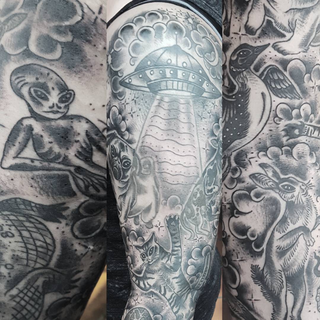 Here are some closeups of @gabcooter 's sleeve. #alientattoos