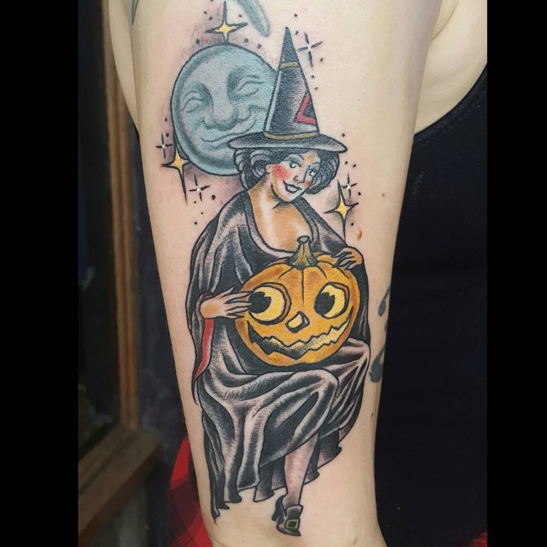 Can't go wrong with a fun halloween tattoo! Thanks Melinda.