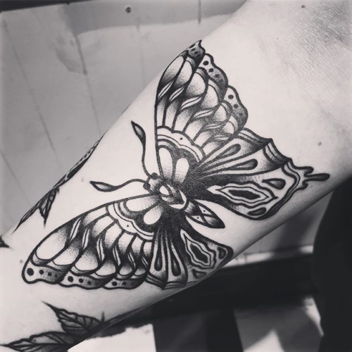 Butterfly for the homie @claire_ammerman 🙏🏼#smokemdead #steadfasttattoo
.
.
.
.
.
((¥))
#butterflytattoo #tattoos #btattooing #blackworkerssubmission #iblackwork #blackwork #blackworkers #inkstinctsubmission #blacktraditionals #BLACKTATTOOMAG #blxckink #tttism #TTTpublishing #greatattoo #blackflashwork #TattooLife #darkartists #blackworkershero #wiilsubmission #traditionaltattoo #onlythedarkest #blackandgrey #occultarcana #tattoolife #oldlines #TAOT #nowash