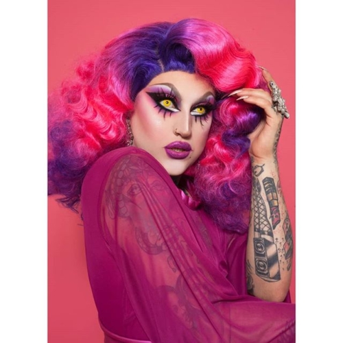 Hair by @weekdaywigs 
Photo by @ericrichardmagnussen
Hangover by White Claw.