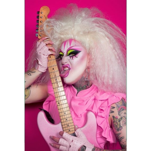 This photo was taken at @bushwig last year in an area that seemed like a loading dock for trucks. @ericrichardmagnussen dragged his backdrops and light equipment there and made it work! I will be performing at Bushwig again this year (Drag Con weekend, Sept 7th and 8th). I will let it be known what day I'm performing soon 😘